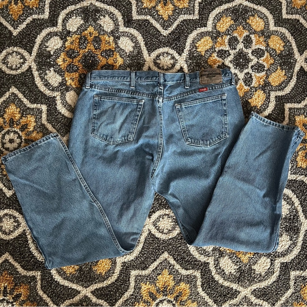 Men’s Wrangler Relaxed fit  Blue Denim Jeans 40x32 - Picture 6 of 6